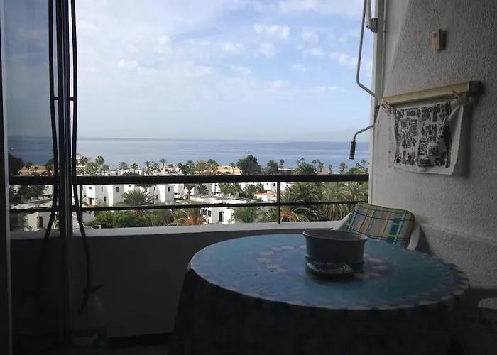 Fantastic 1-Bedroom With Sea View