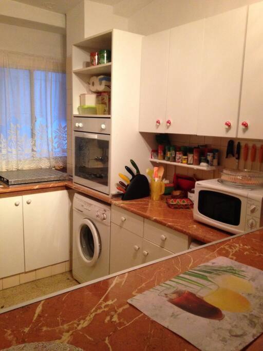 Fantastic 1-bedroom With Sea View Appartamento